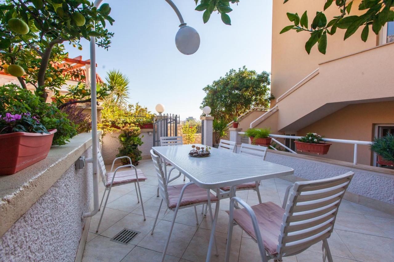Vila Nives Podgora Ngoại thất bức ảnh